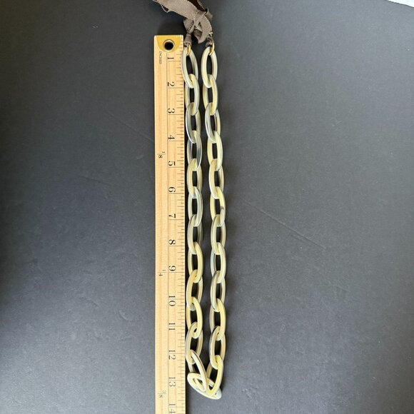 J Crew Oval Link Acrylic Chain Necklace With Ribbon Tie Closure Adjustable - Picture 4 of 13